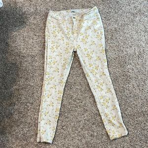 Judy Blue floral skinny jeans size 11/30